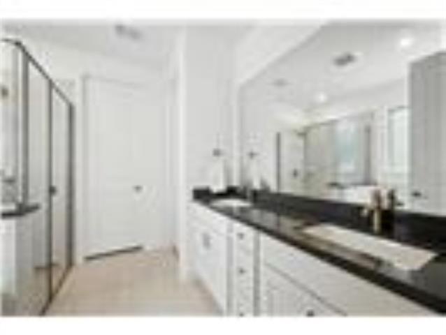 Building Photo - 447 Holly Rd