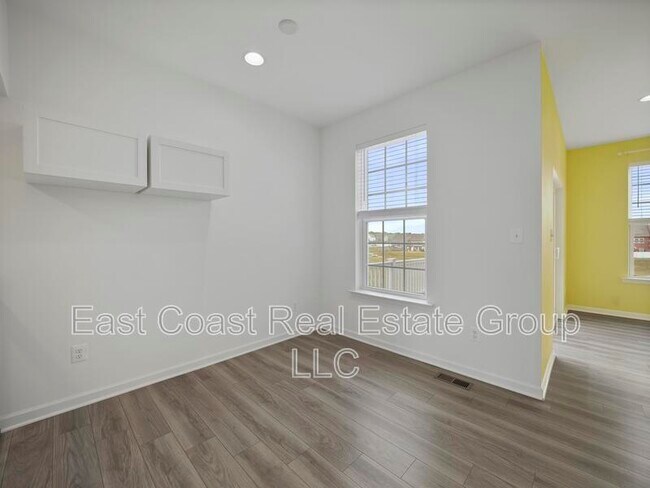 Building Photo - 51 Horace Ct