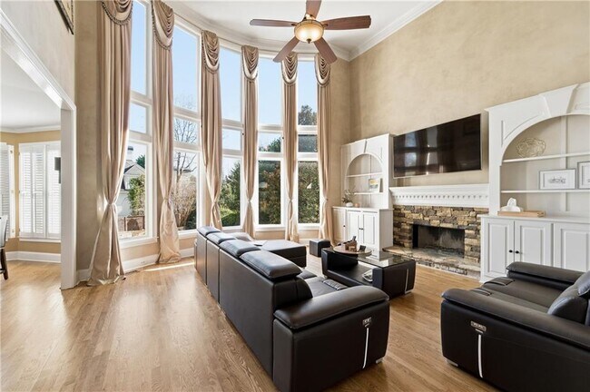 Building Photo - 200 Azalea Cove Ln