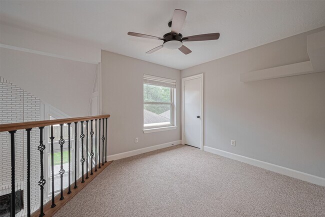 Building Photo - 3406 Mesquite Dr