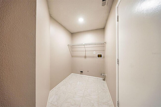Building Photo - 308 Alba Ln