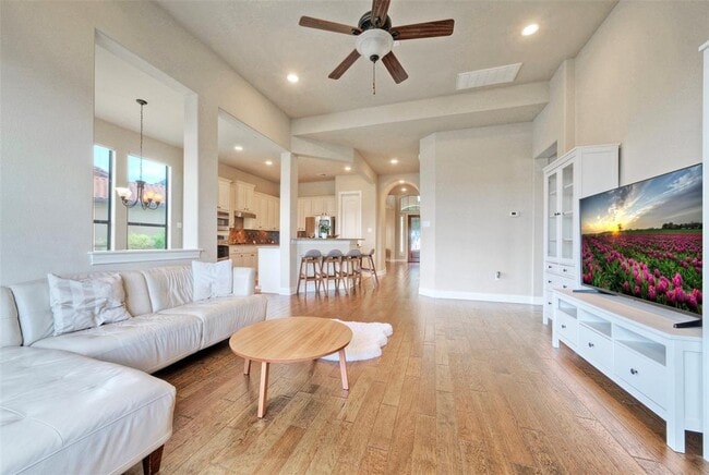 Building Photo - 10920 Bidens Pl