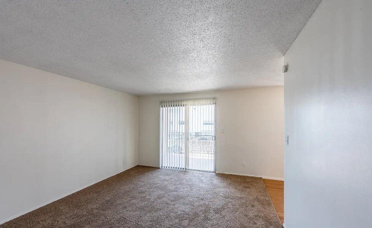 Building Photo - 511 E Sahara Ave