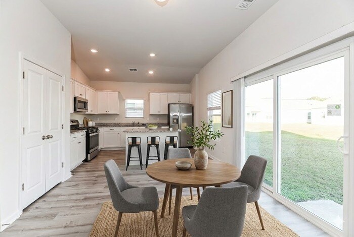 Building Photo - 148 Dorian Lp