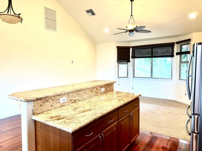 Building Photo - 2262 Kamaile St