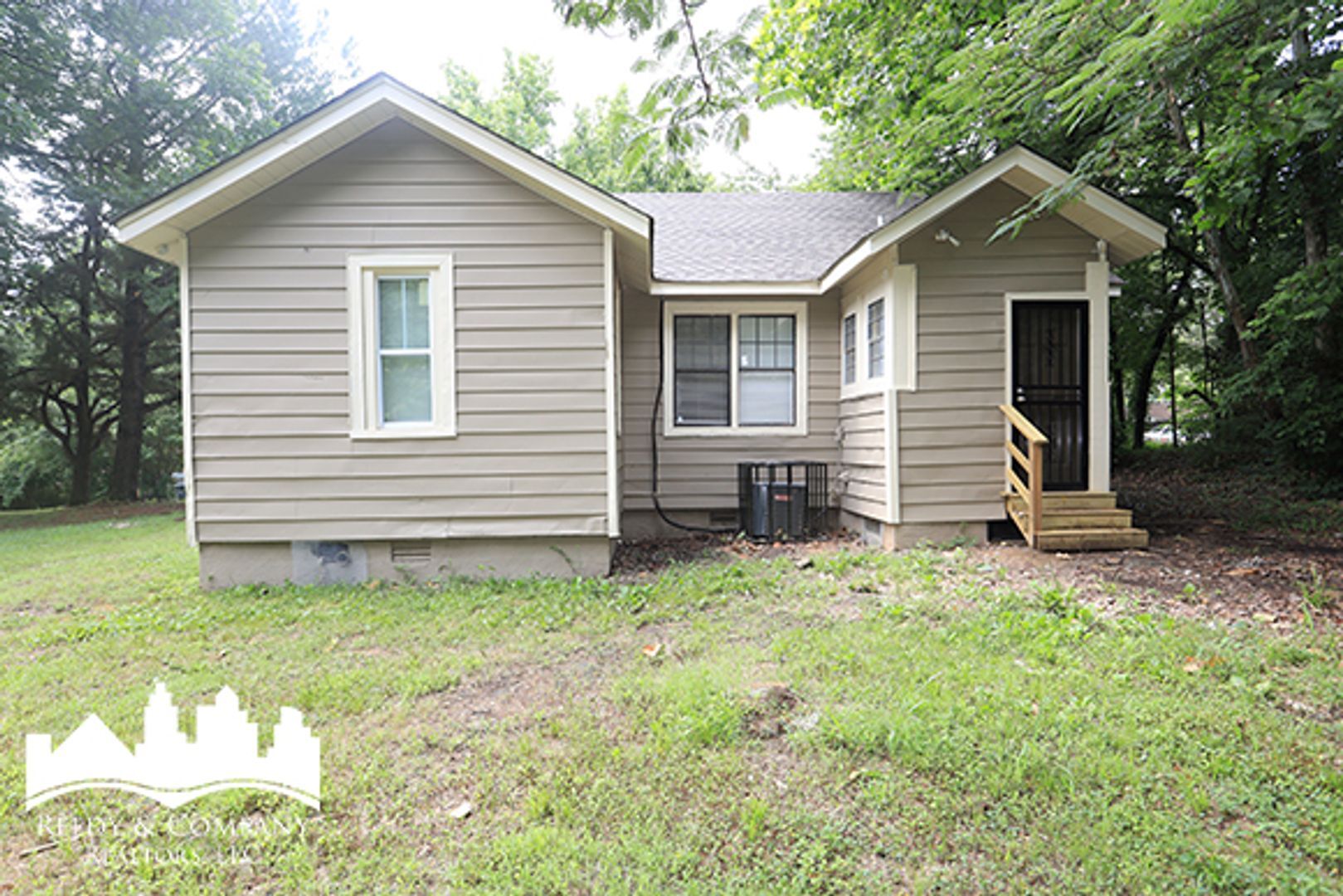 Building Photo - 1072 Walk Rd