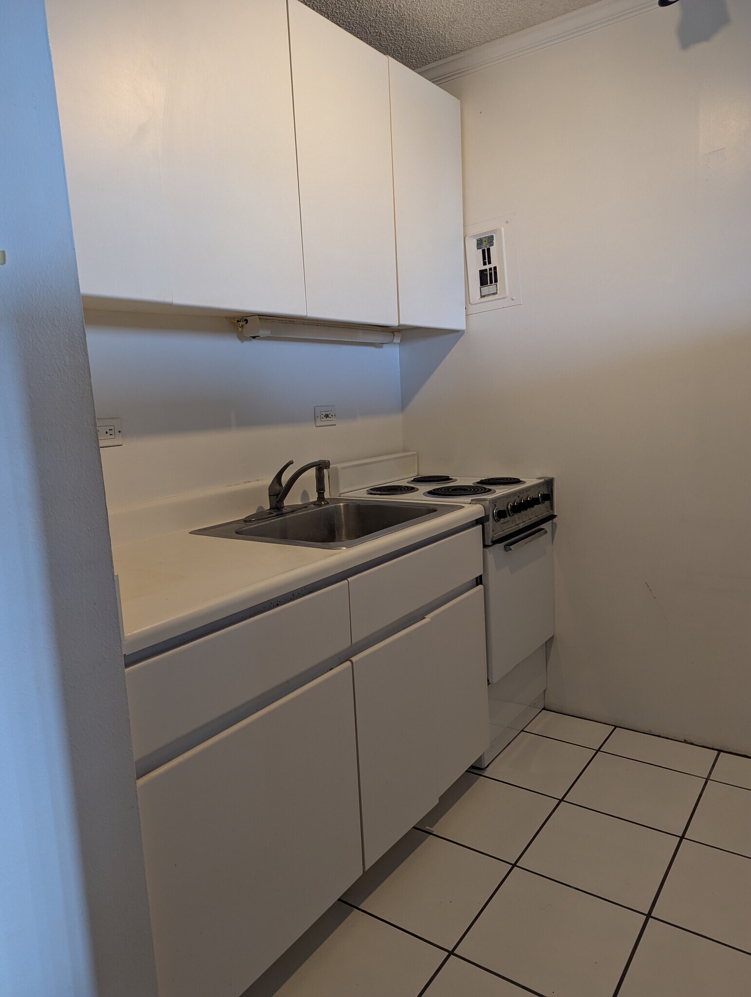 Building Photo - 1524 Pensacola St