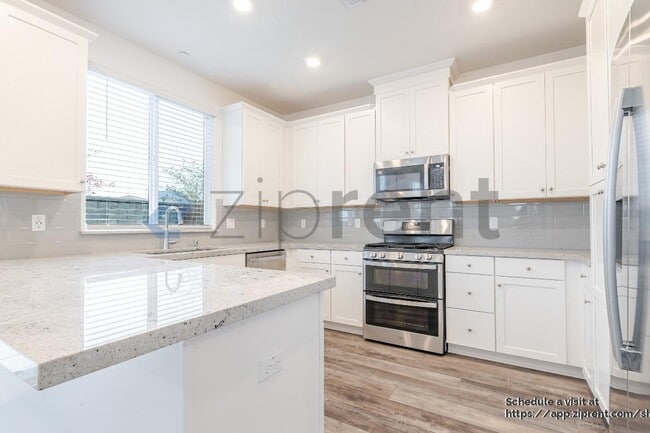 Building Photo - 1168 Caraballo Dr