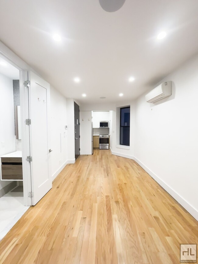 Building Photo - EAST 93 STREET / Upper East Side / Renovat...