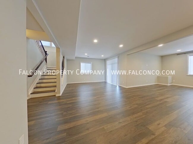 Building Photo - 1442 Promontory Bluff View