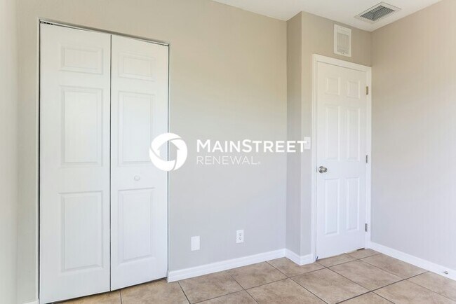 Building Photo - 3 Bedroom Pet-Friendly Home in Hollywood, ...