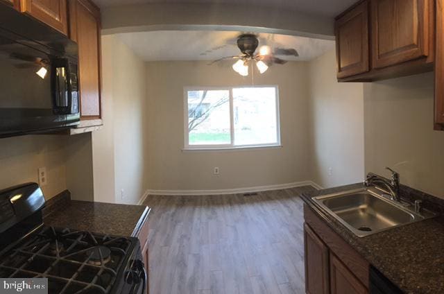 Building Photo - 1998 Cambridge Dr