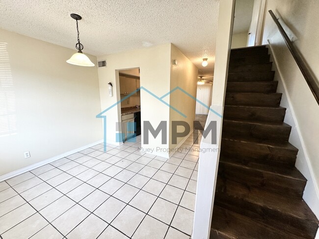 Building Photo - 117 Jennifer Ln