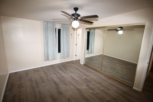 Building Photo - 7932 E Rosewood St