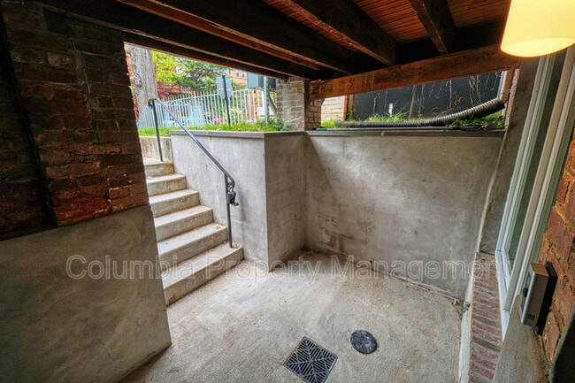 Building Photo - 1209 Lamont St NW