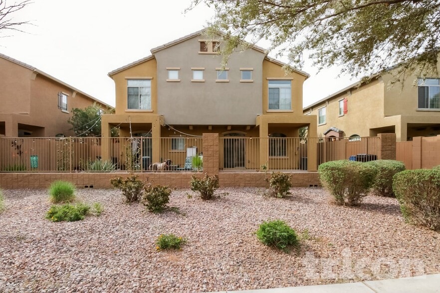 Building Photo - 1350 S Greenfield Rd