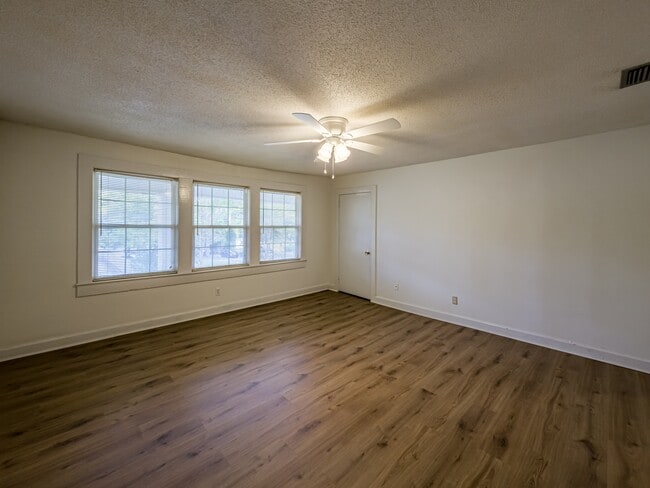 Building Photo - 1608 Central Ave