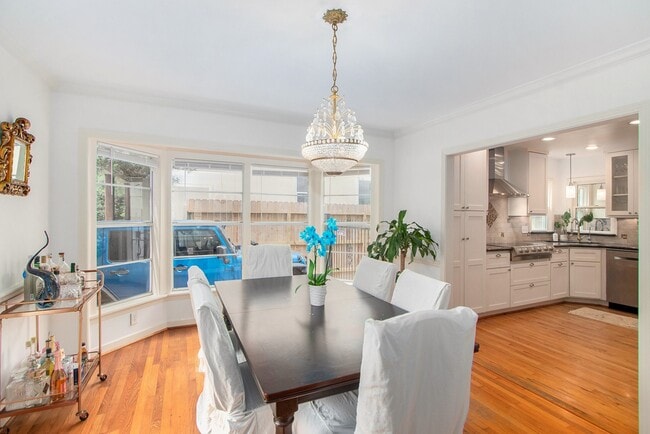 Building Photo - 2522 Wordsworth St