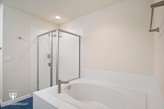 Building Photo - 11476 Discovery Park Dr