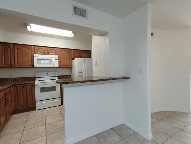 Building Photo - 538 Orange Dr