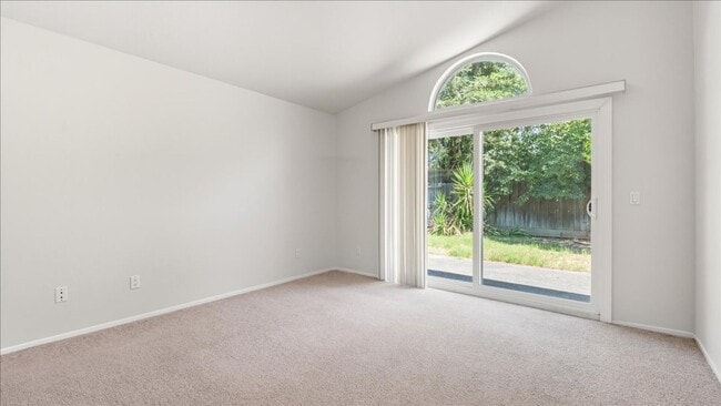 Building Photo - 6540 Shasta Creek Way