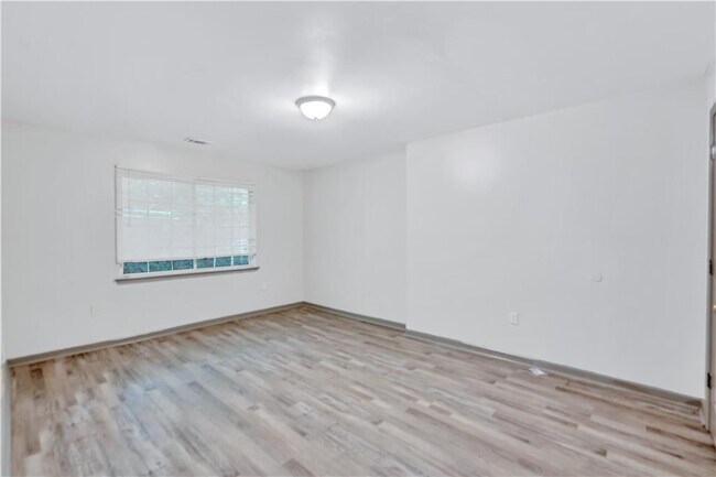 Building Photo - 968 Sexton Dr