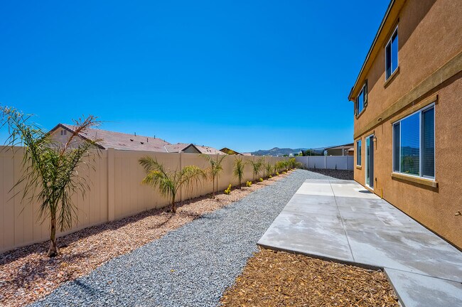 Building Photo - 36712 Summer Dain Ln