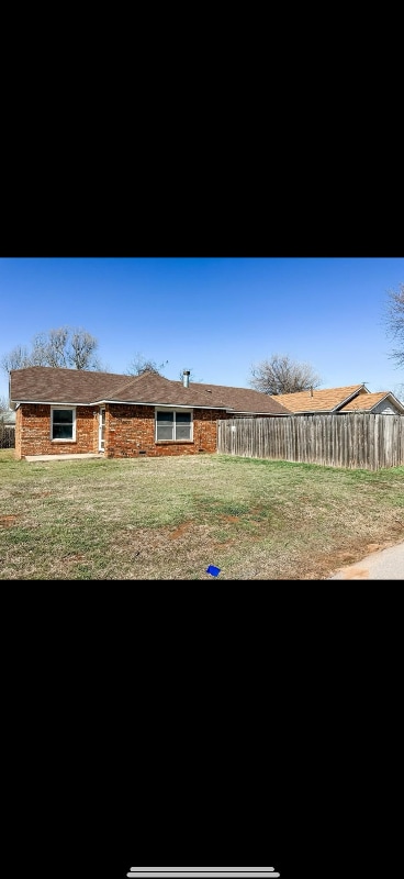 Building Photo - 203 N 4th