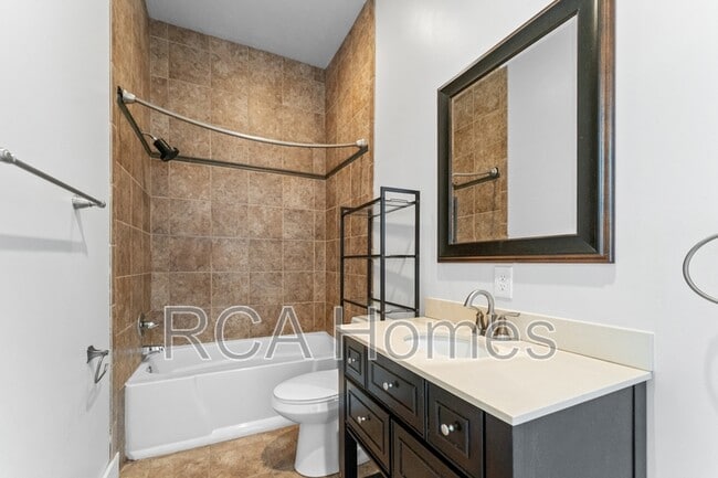 Building Photo - 1006 Lexington Ave