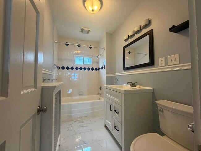Building Photo - 53 Winthrop Shore Dr