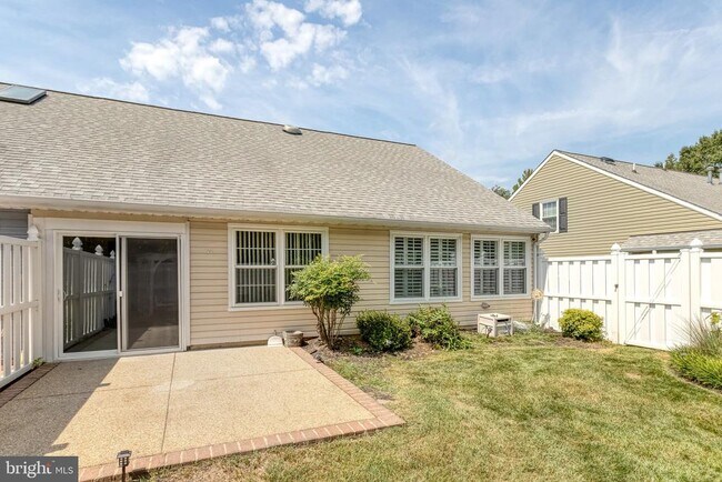 Building Photo - 11333 Savannah Dr