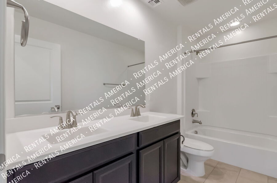 Building Photo - 7433 Via Casa Elegante