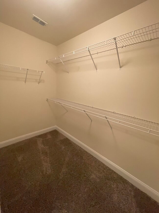Building Photo - 549 Wingspan Way