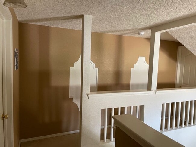 Building Photo - West El Paso 4 Bed 2.5 Bath Refrig A/C