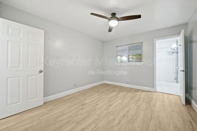 Building Photo - 826 SW 14th St