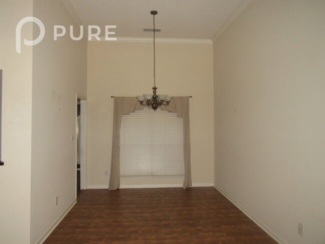Building Photo - 266 Rocky Ridge Dr