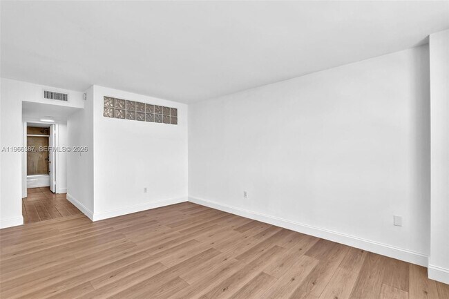 Building Photo - 2801 NE 183rd St