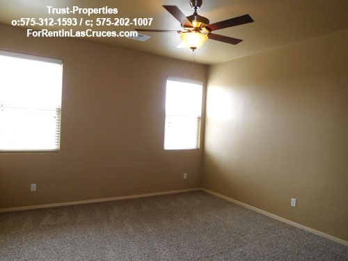 Building Photo - Spacious 3/2