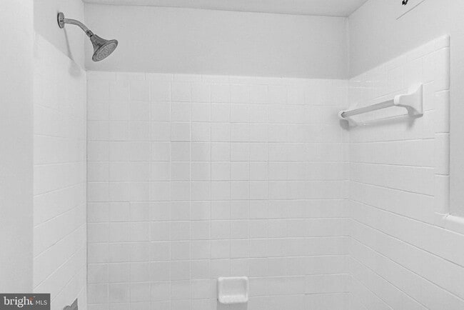 Building Photo - 6137 Leesburg Pike