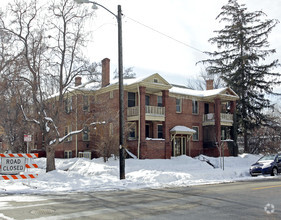 Building Photo - 1236 E 12th