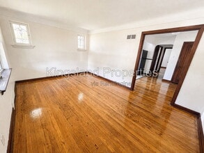 Building Photo - 3841 Kingsland Ct