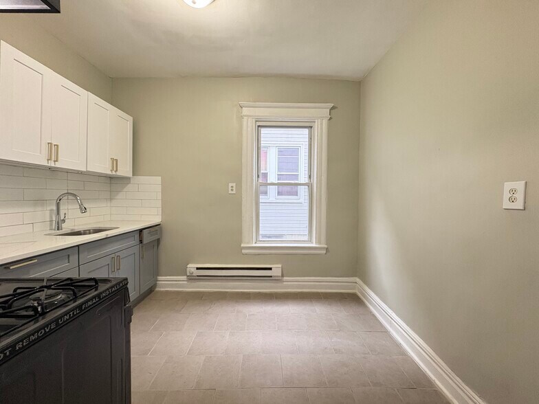 191 Elmwood Ave 1 - 188 Elmwood Ave