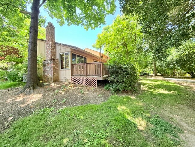 Building Photo - 6917 Monticello Ct