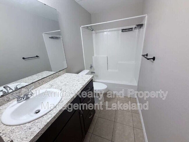 Building Photo - 3670 Country Ln
