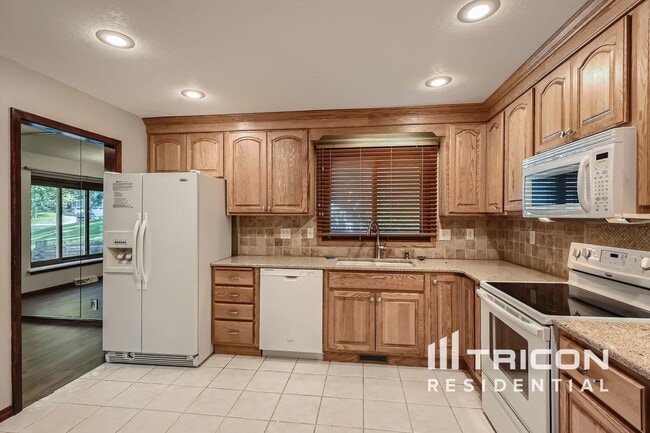 Building Photo - 1235 Wilderness Park Cir