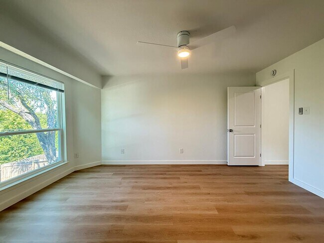 Building Photo - 13339 Water Oak Ln