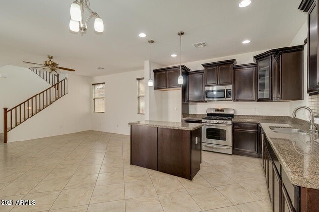 Building Photo - 1705 W Pelican Dr