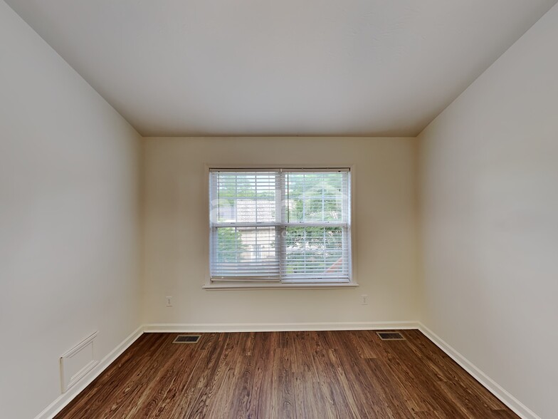 Building Photo - 2101 Kenowick Ct