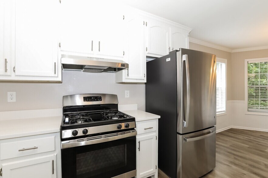 Building Photo - 809 Ravins Way