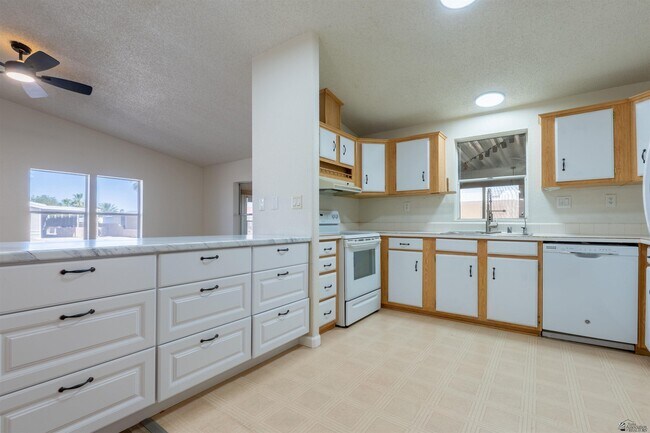 Building Photo - 11238 S Cactus Wren Way